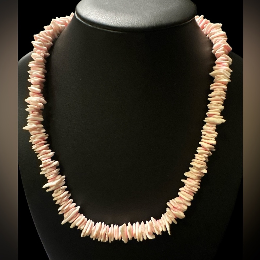 SHELL NECKLACE